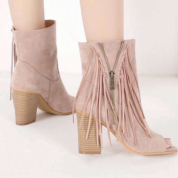 Women’s peep toe fringe Boho bootie - Picture 5 of 6